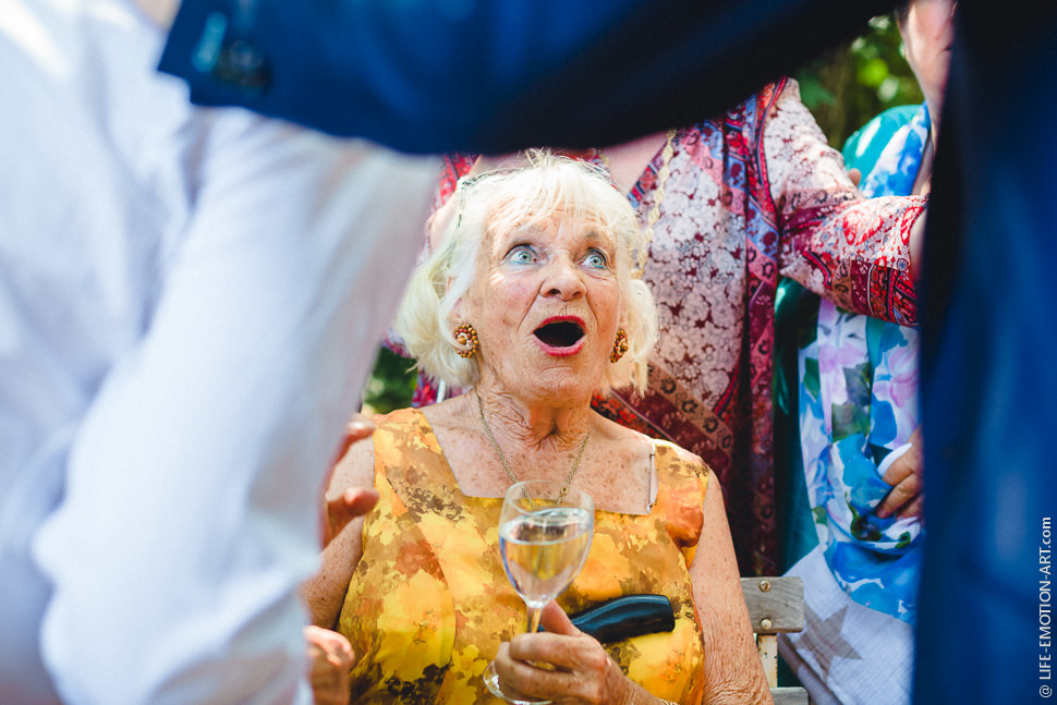 Cocktail lors d'un mariage champêtre en Bourgogne